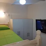 Habitacion Con Bano Privado Un Piso Por Escalera