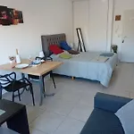 Comodo Departamento En Balvanera, Cerca Del Centro