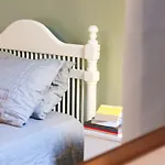 Lopez Hostel & Suites