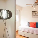 Perfecto Para Familias & Grupos - Departamento Grande Y Luminoso