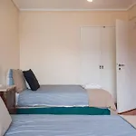 Perfecto Para Familias & Grupos - Departamento Grande Y Luminoso