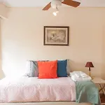 Perfecto Para Familias & Grupos - Departamento Grande Y Luminoso