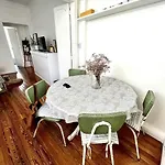 Amplio Y Luminoso Piso En Recoleta 3 Pax