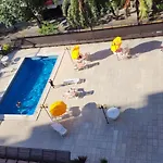 Los Galgos Recoleta