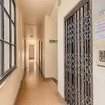 Elegante Estudio En Buenos Aires
