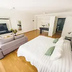 Recoleta Tower House