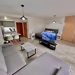 Cozy Studio With Pool + Spa