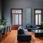 Stylish Home With Jacuzzi In The Heart Of Palermo