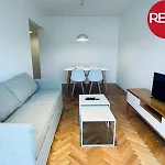 Rent Membrillar