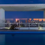 El Arte Suites