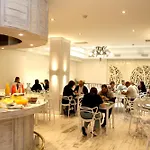 Gardi Hotel & Suites