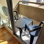 Excelente Departamento, Piso Alto