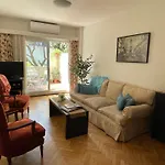 Espacioso Y Calido Departamento En Barrio Belgrano