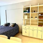 Departamento En El Centro De Recoleta Con Pileta, Parrilla, Gym Y Laundry