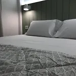 Fabulous And Quiet Apartment+Balcony In Barrio Norte. Your Easy Access To Buenos Aires!