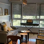 Stylish 3 Bedroom Family Apt In Palermo
