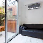 Heart Of Soho 2 Bedrooms With Patio
