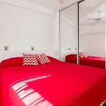 Heart Of Soho 2 Bedrooms With Patio