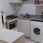 Amplio Monoambiente En Edificio Moderno