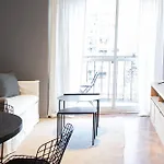 Tilo Stylish Apartment