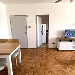 Muy Buena Ubicacion. Luminoso Y Silencioso