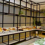 Gardi Hotel & Suites