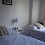 Comodo Departamento A Metros Del Hospital Italiano
