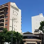 Veve V . Sun Splashed Apt, Easy Access To The City