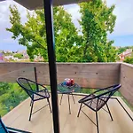 Fascinante Apart Premium Con Balcon, Pura Luz Y Serenidad