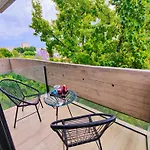Fascinante Apart Premium Con Balcon, Pura Luz Y Serenidad