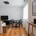 Azolla Unique Apartment