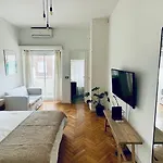 Luminous Apartment In Recoleta