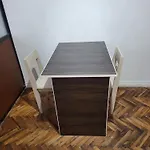 Quinto Piso A La Calle, Comodo, Equipado, Luminoso Y Bien Ubicado