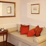 Hotel De La Ville