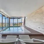 Premium Suite