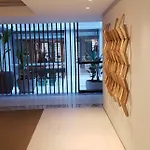 Aventura 208