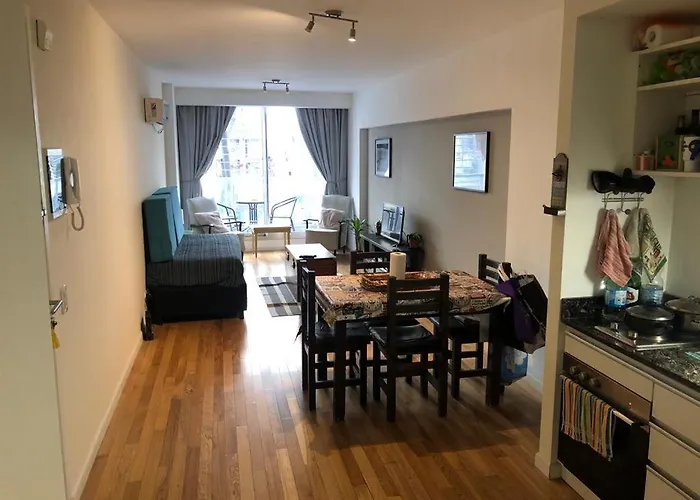 Cozy Apartment In Nunez