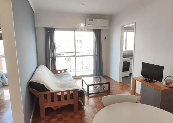 Comodo Departamento En Colegiales- Giribone