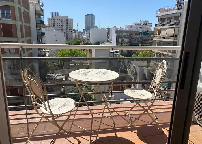 Hermoso Departamento Sobre Cabildo Y Contrafrente