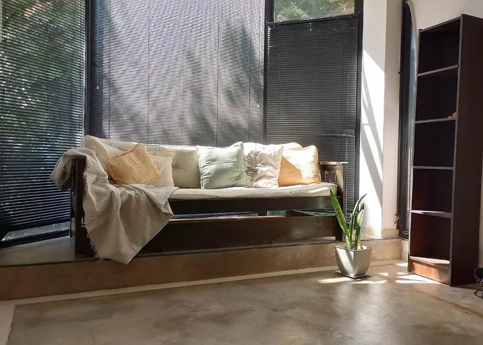 Unique Loft With Wi-Fi & Netflix