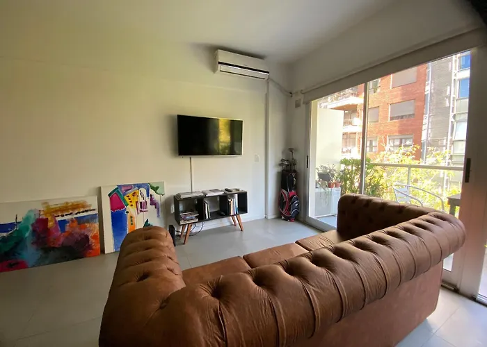 Minimalist Apartment Next To Rosedal