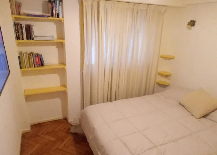 Depto 2 Amb Completo - Cocina Equipada - Bano Privado - Wi-Fi - Tv Flow Y Hbo Max - Excelente Ubicacion, Cercano A Subte D Y B