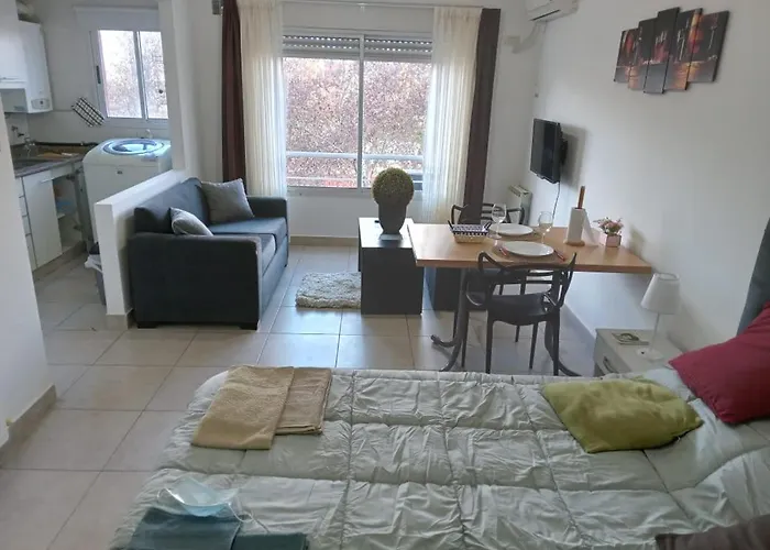 Comodo Departamento En Balvanera, Cerca Del Centro
