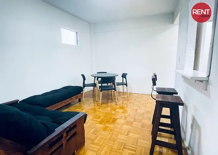 Rent Gurruchaga