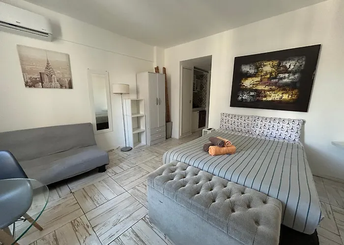 Center Apartment Studio