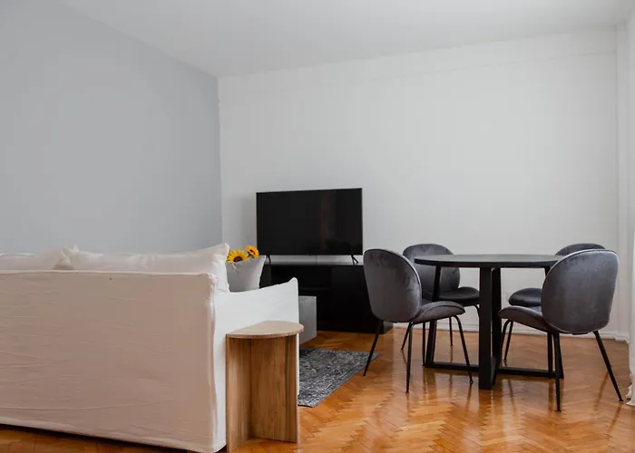 Azolla Unique Apartment
