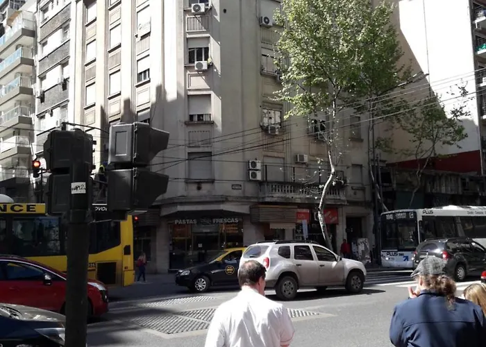895 Avenida Pueyrredon