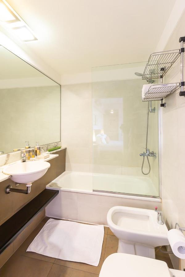 Superb High End And High Rise Pool / Gym Apartment *