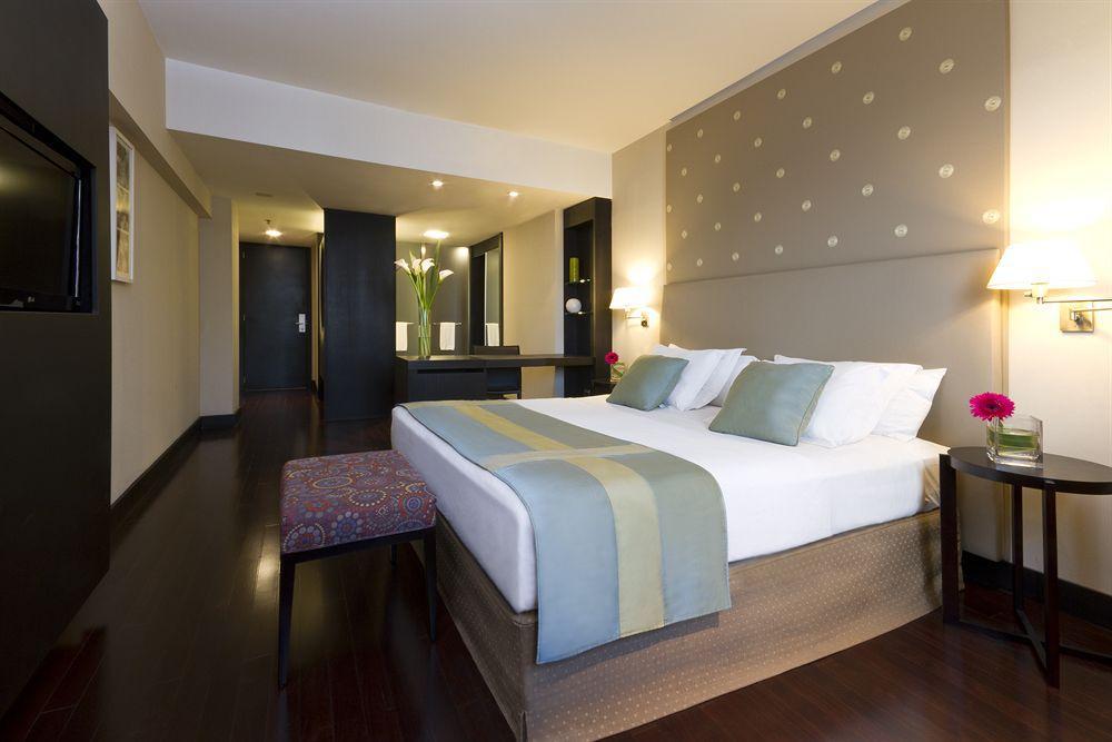 Nh 9 De Julio Hotel