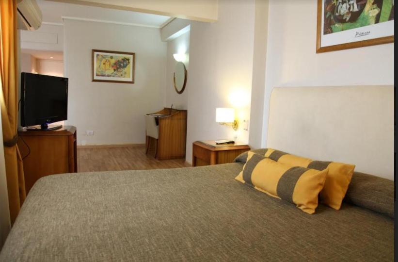 Hotel Tritone
